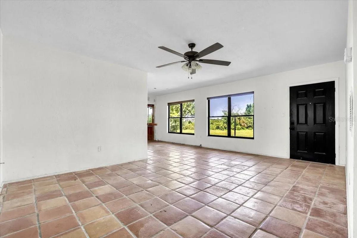 807 LUCILLE AVE