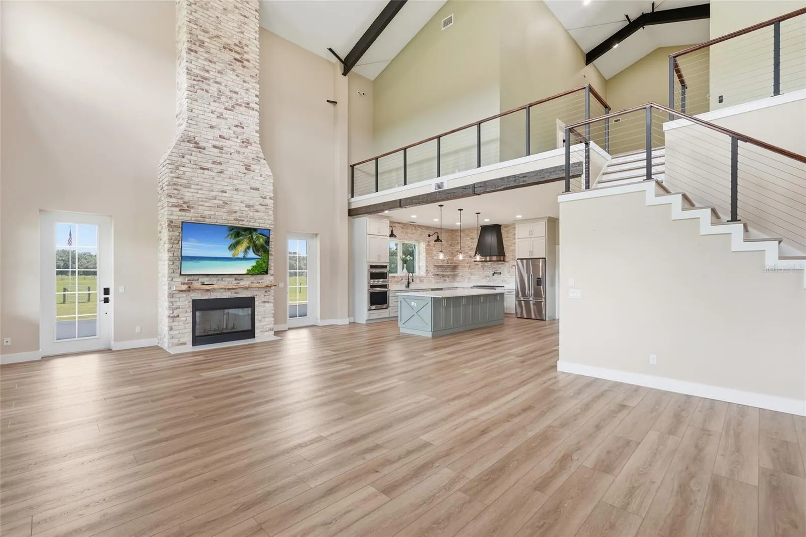 3321 SW MARTIN LN