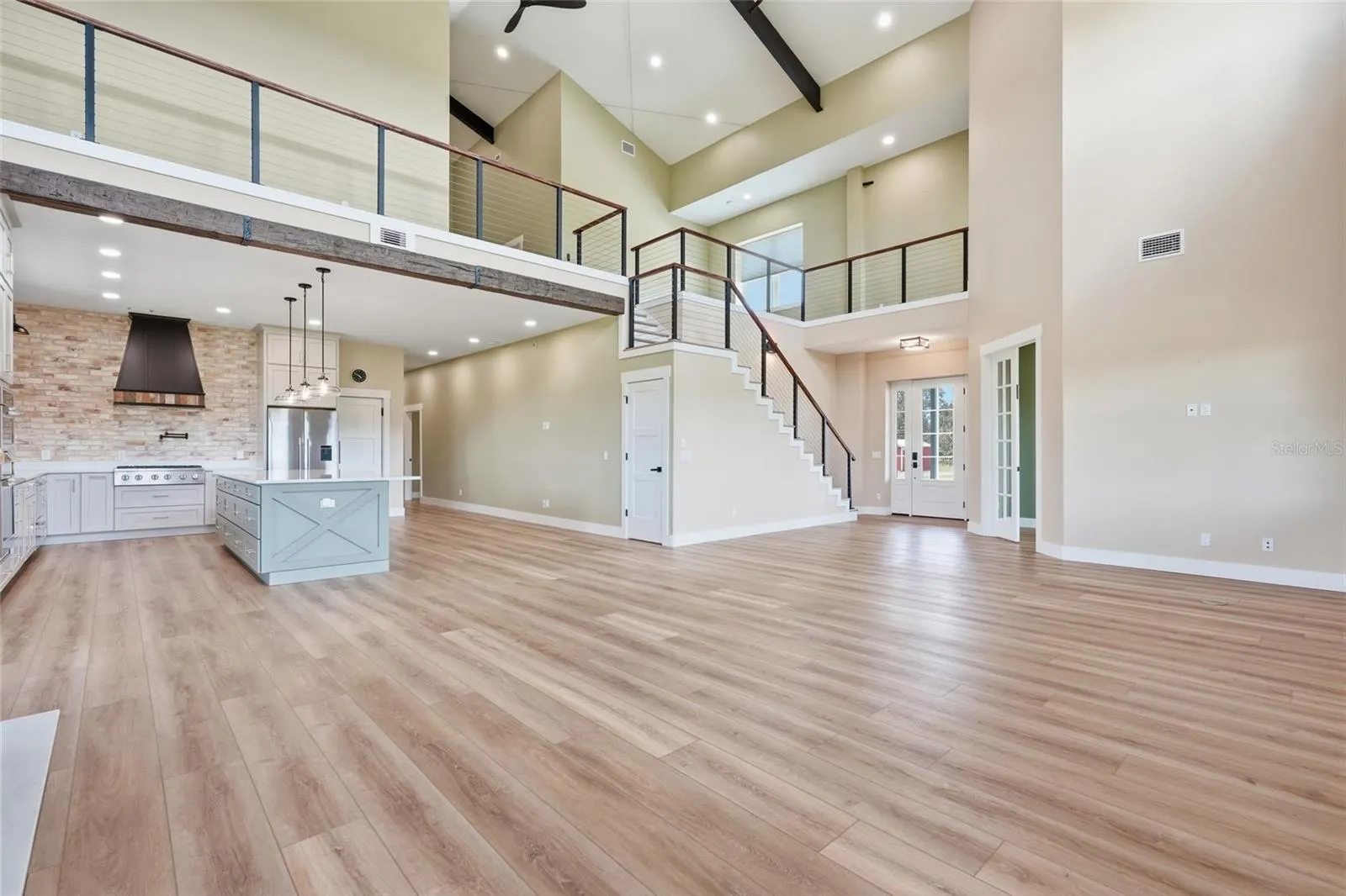 3321 SW MARTIN LN