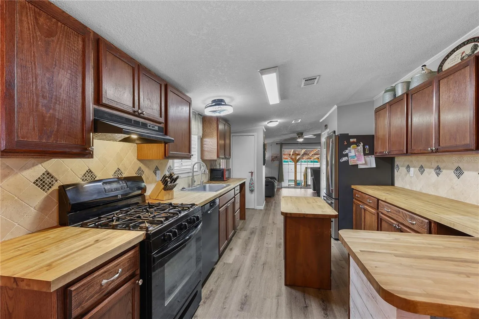 4480 FORT SIMMONS AVE