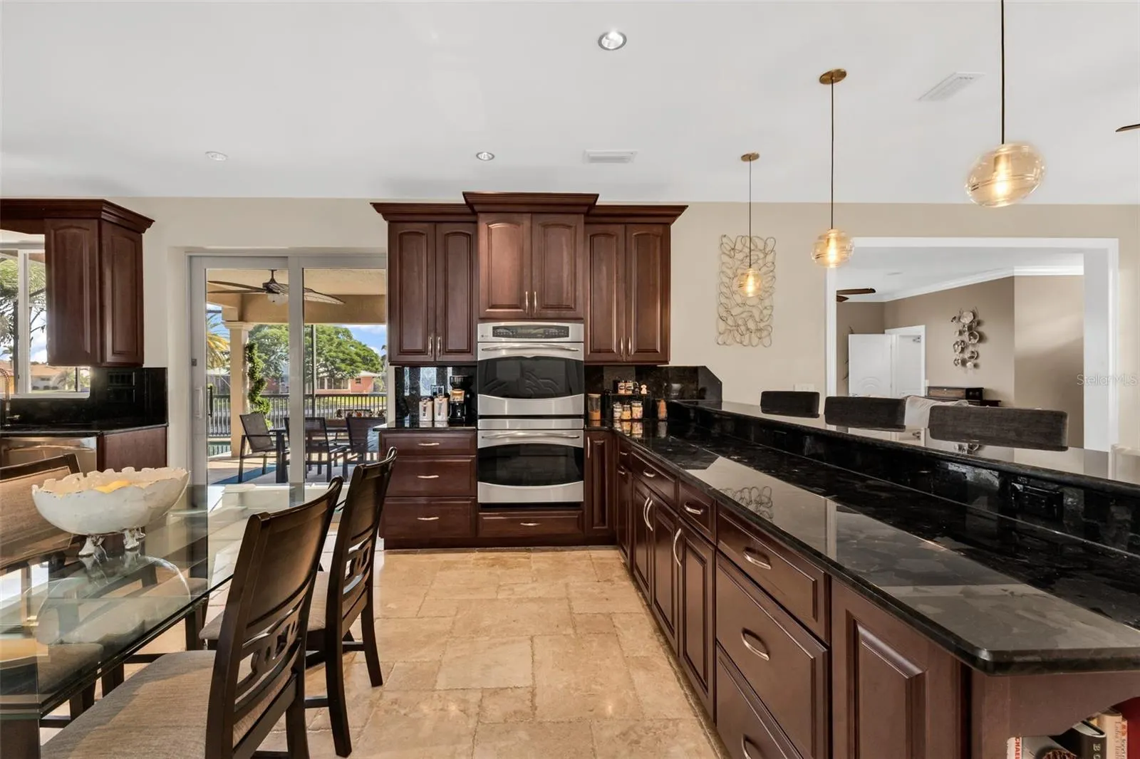 44 COLONY POINT DR