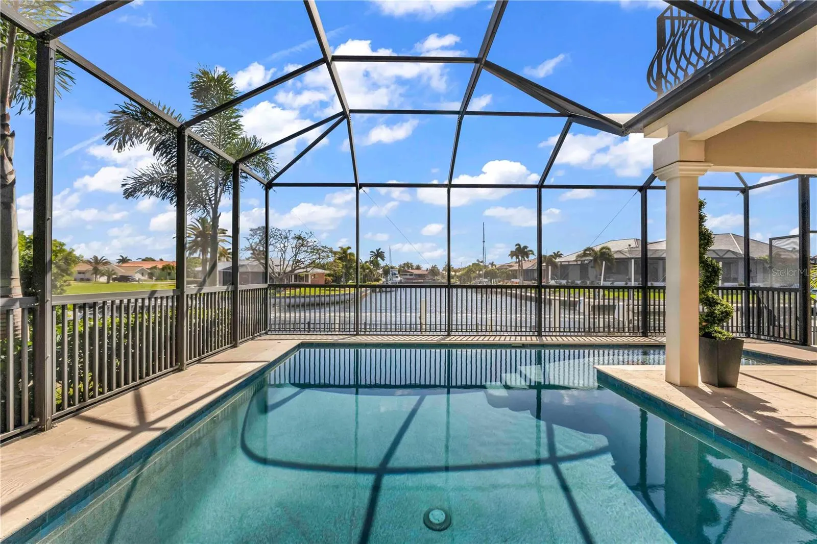 44 COLONY POINT DR