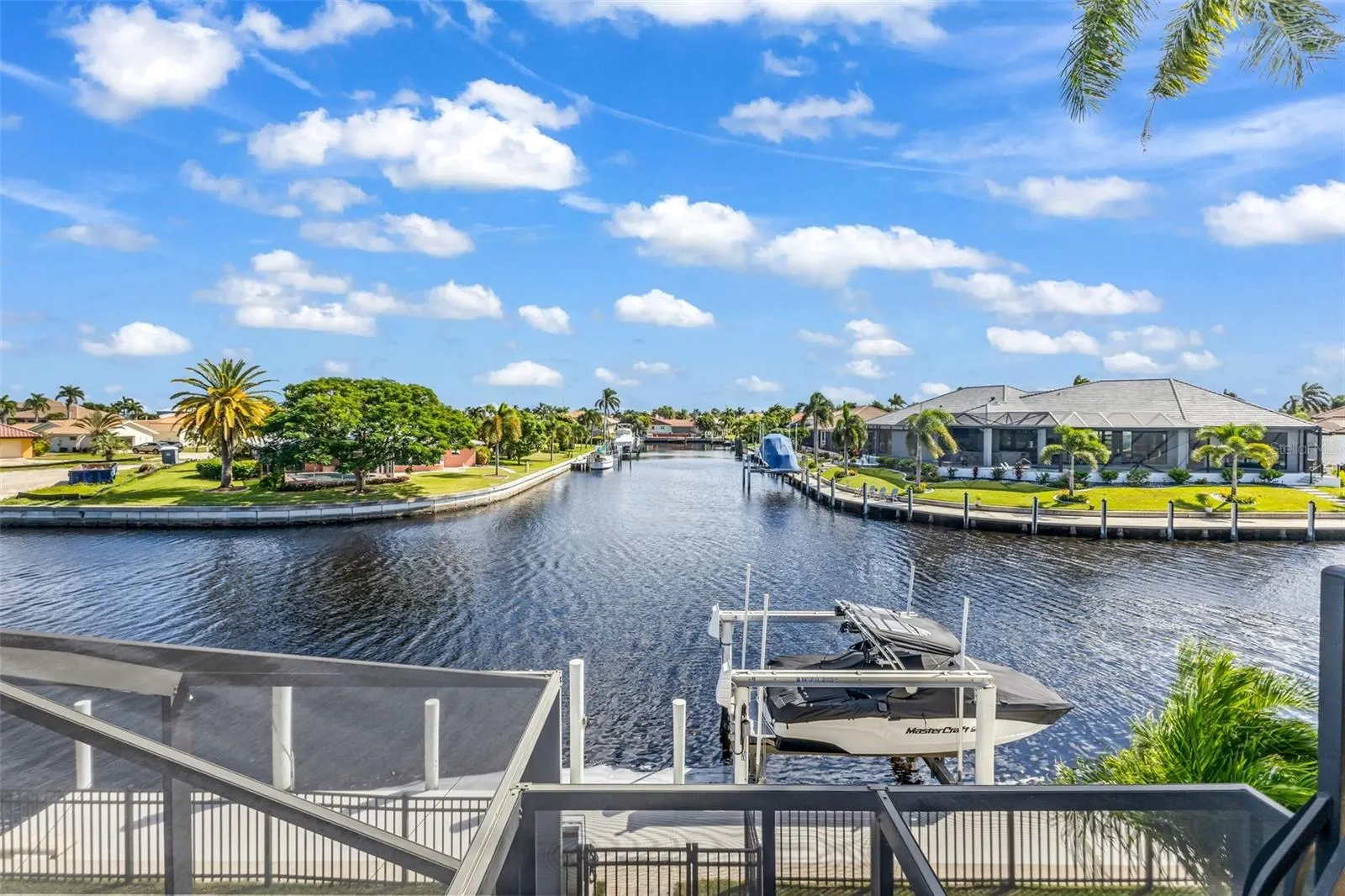44 COLONY POINT DR