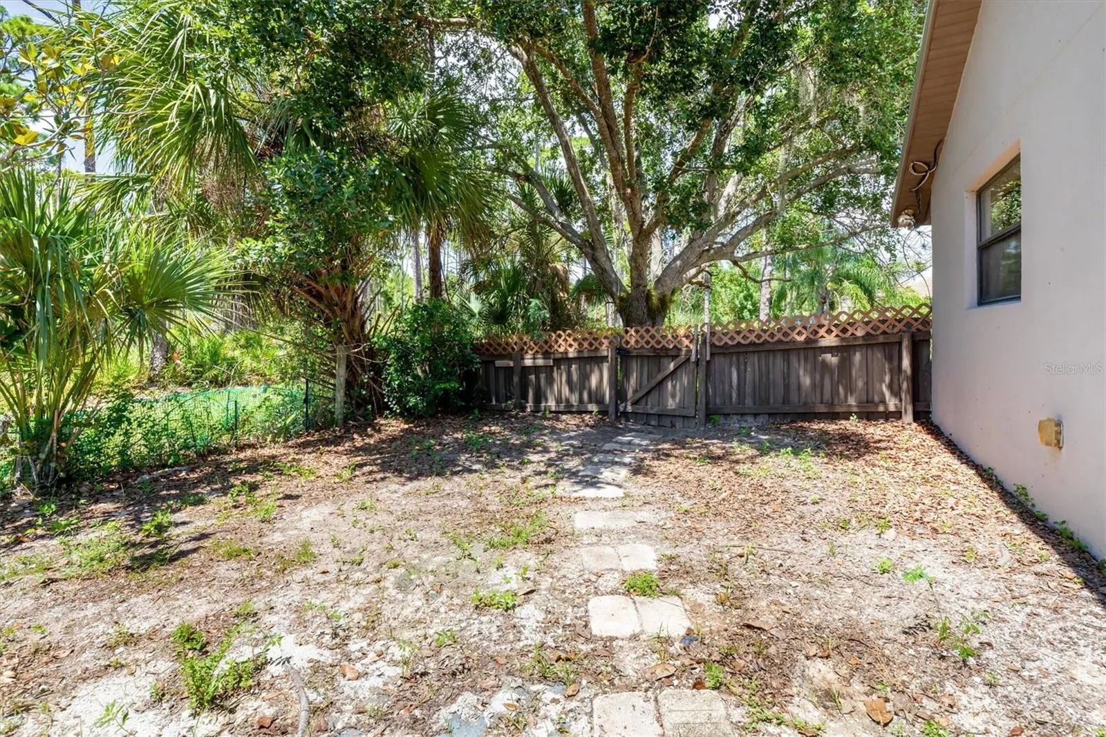 572 TOLEDO RD