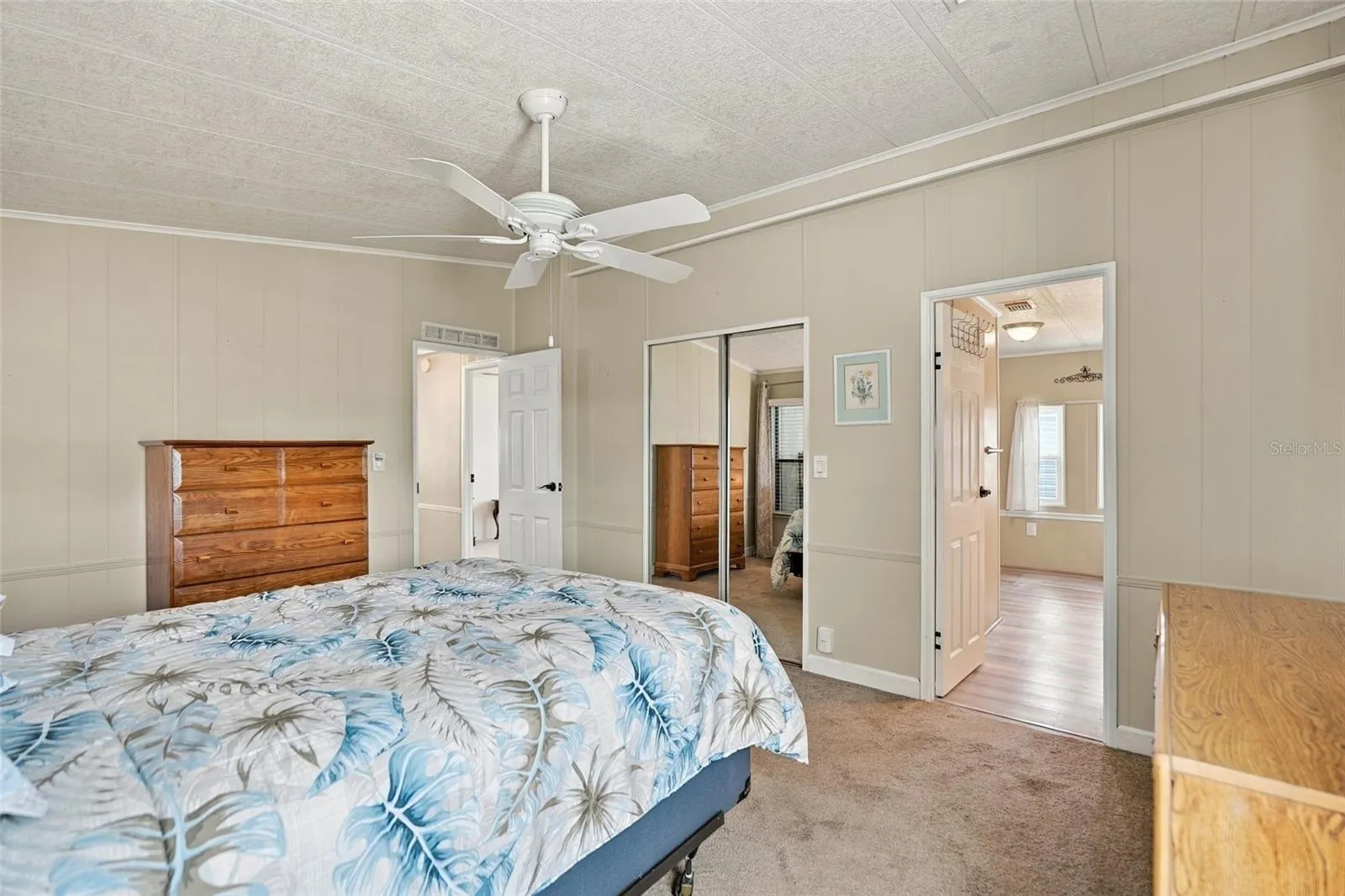 809 VILLA DEL SOL DR