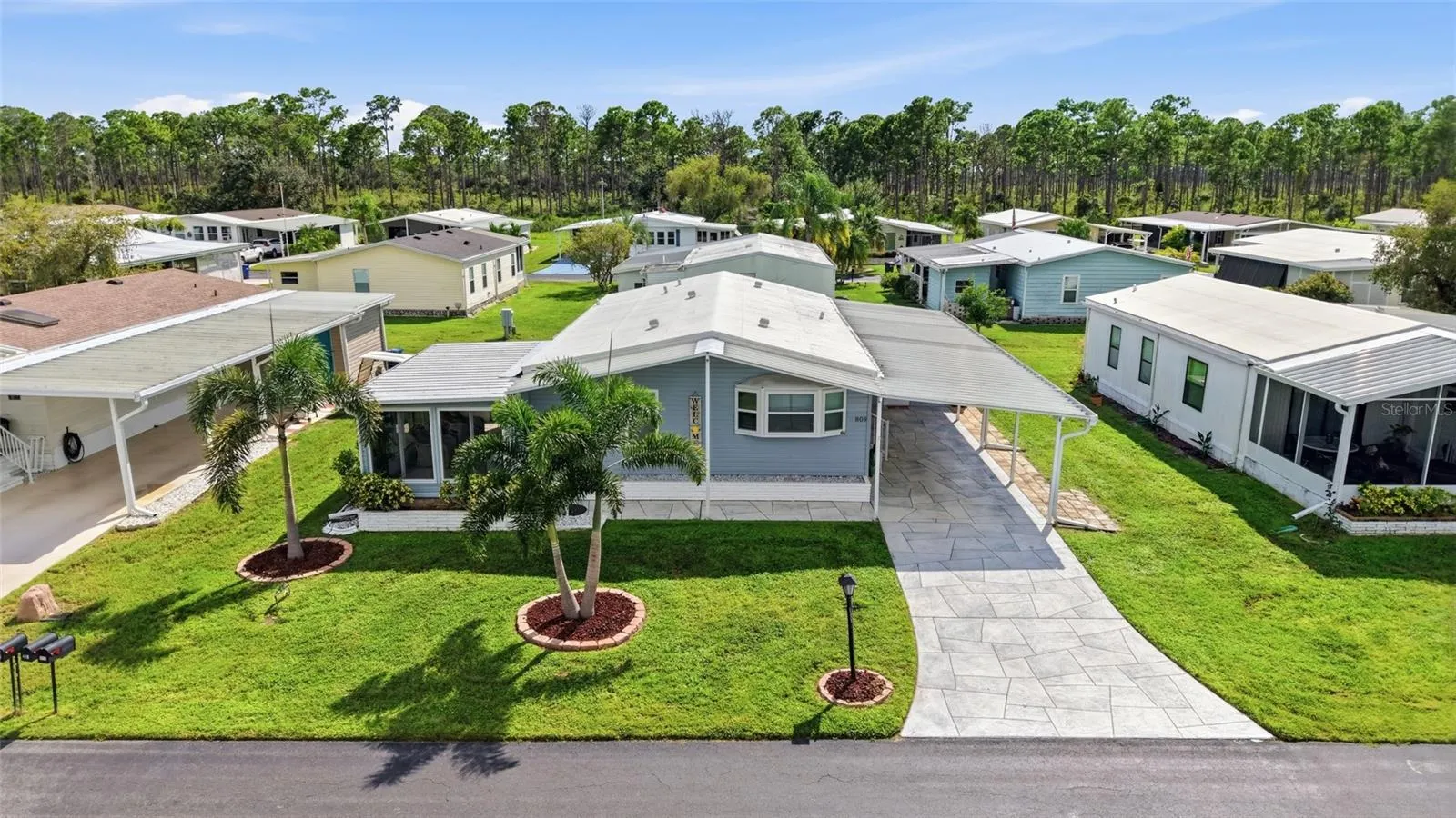 809 VILLA DEL SOL DR