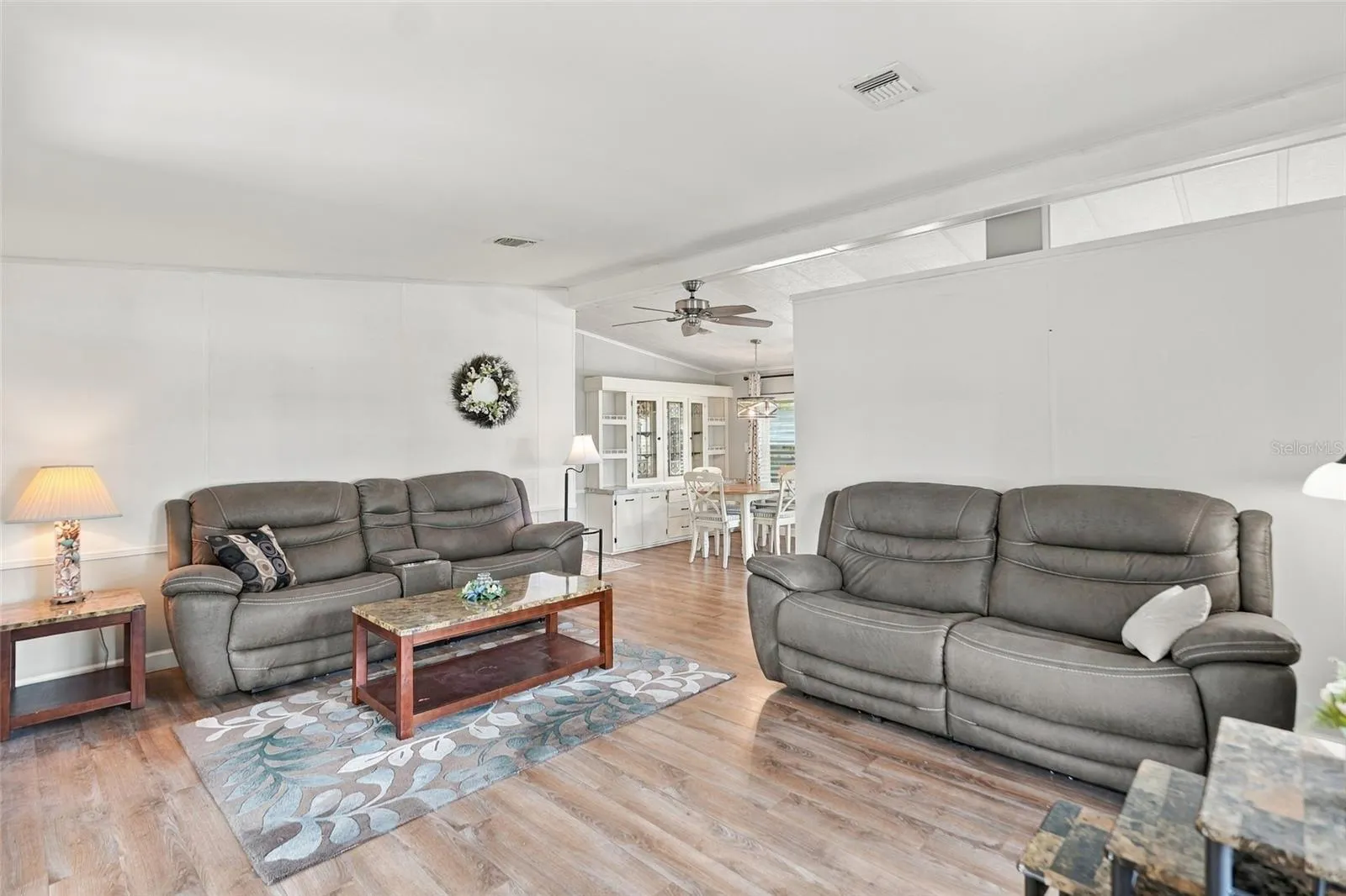 809 VILLA DEL SOL DR