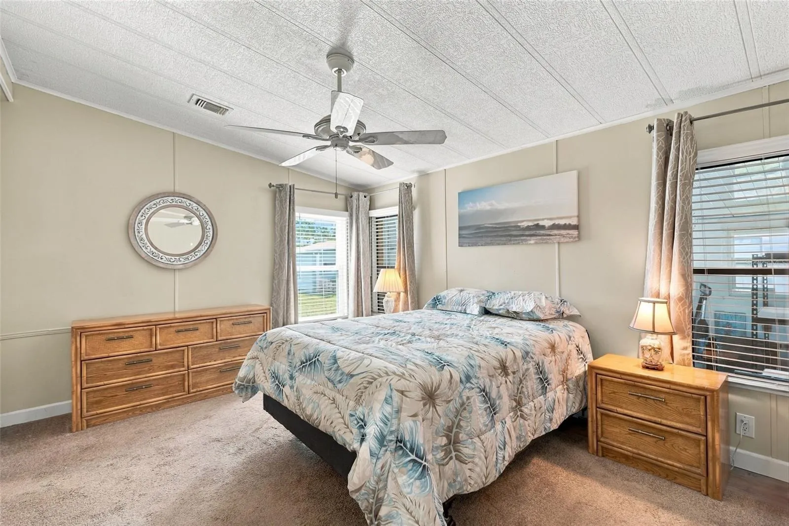 809 VILLA DEL SOL DR