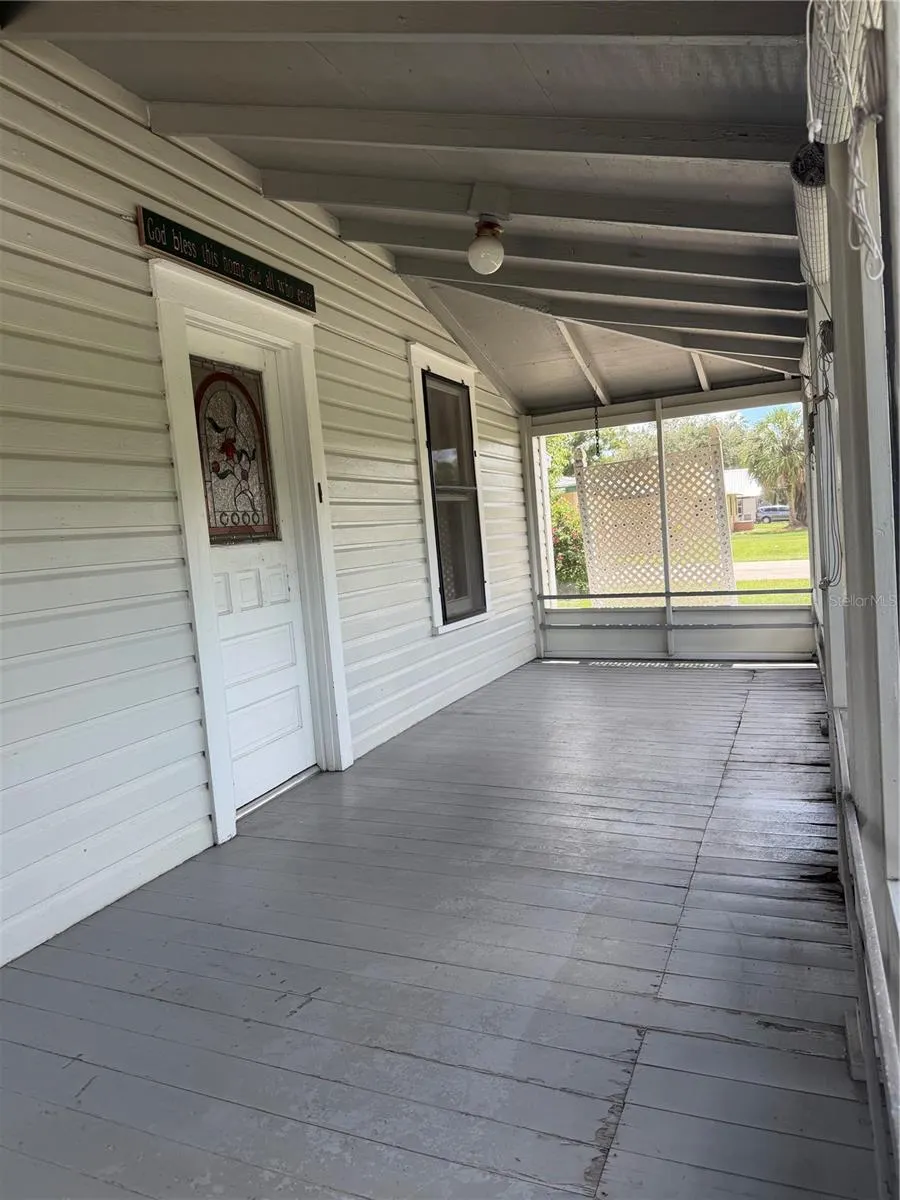 146 N HERNANDO AVE