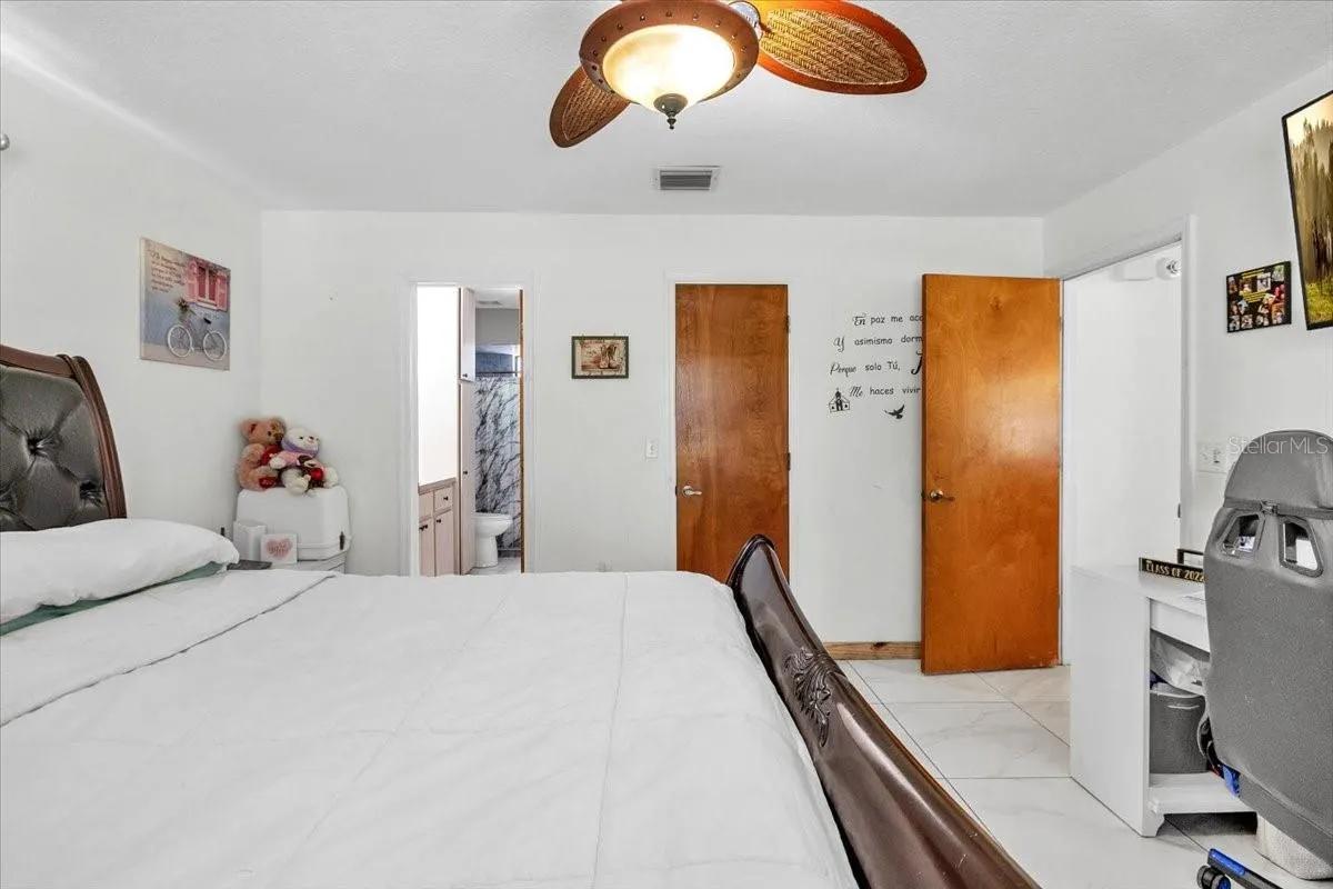 4875 SE APACHE DR