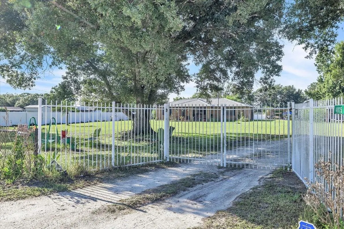 4875 SE APACHE DR