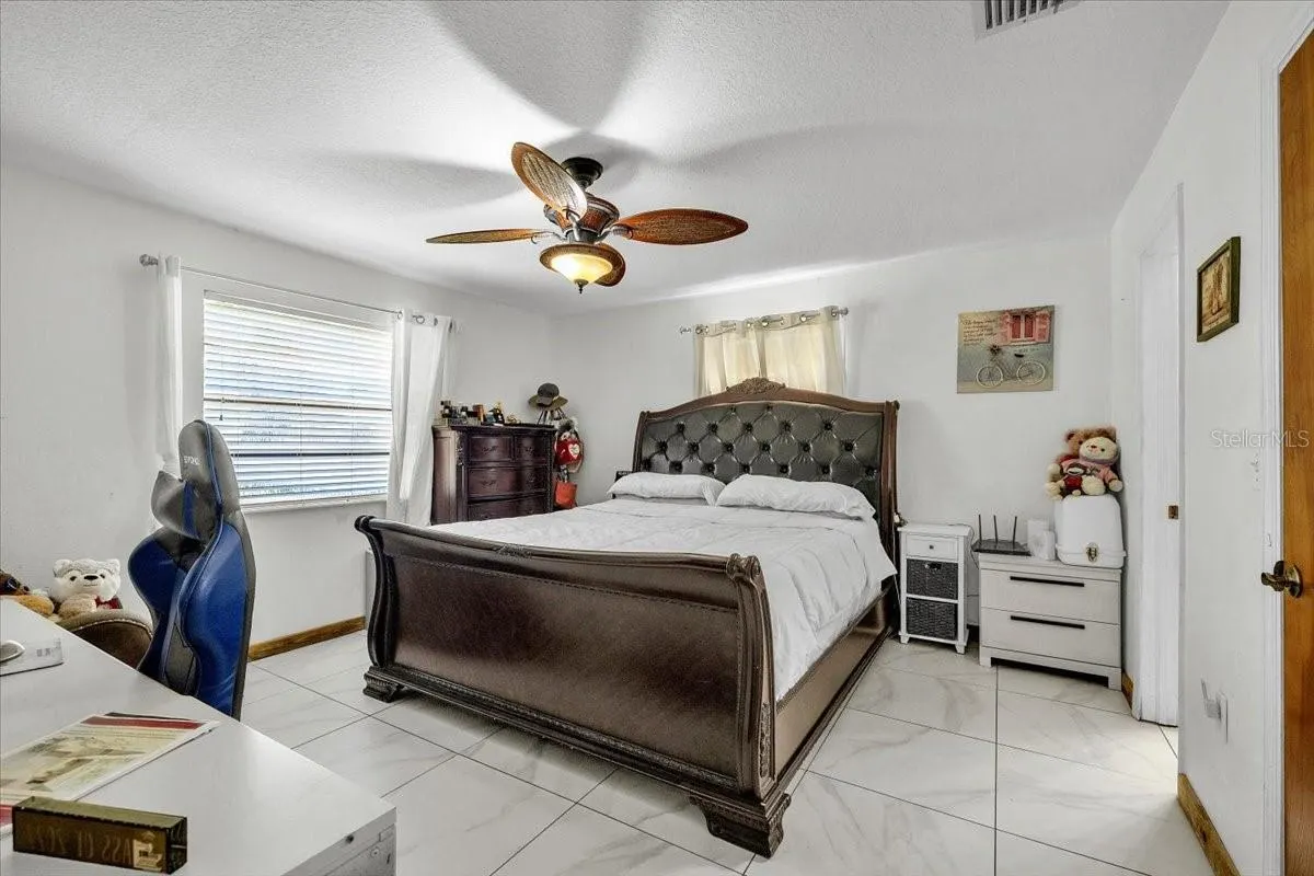4875 SE APACHE DR