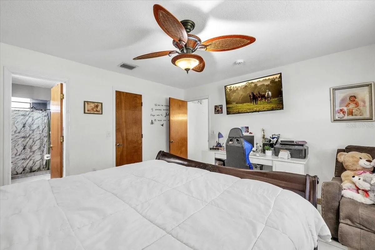4875 SE APACHE DR