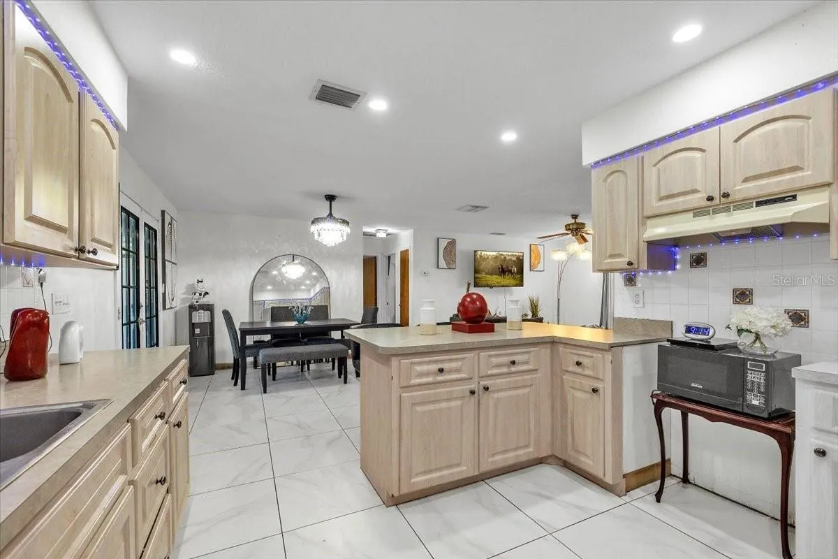 4875 SE APACHE DR