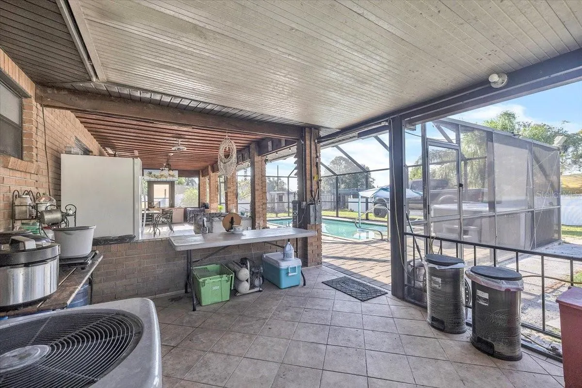 4875 SE APACHE DR