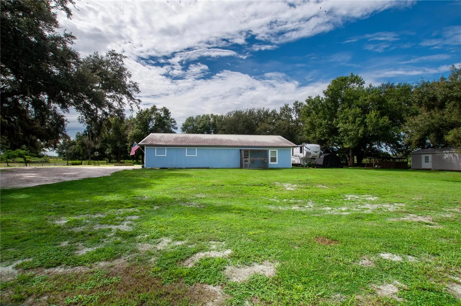 3375 SE HIDDEN OAK DR