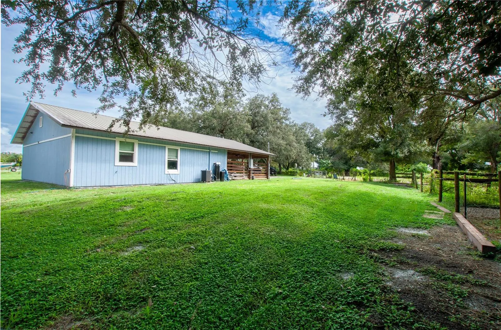 3375 SE HIDDEN OAK DR