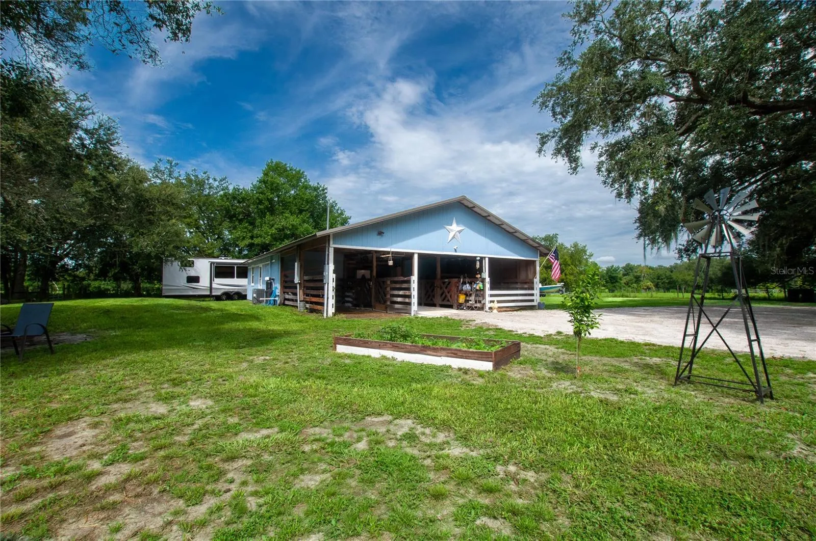 3375 SE HIDDEN OAK DR