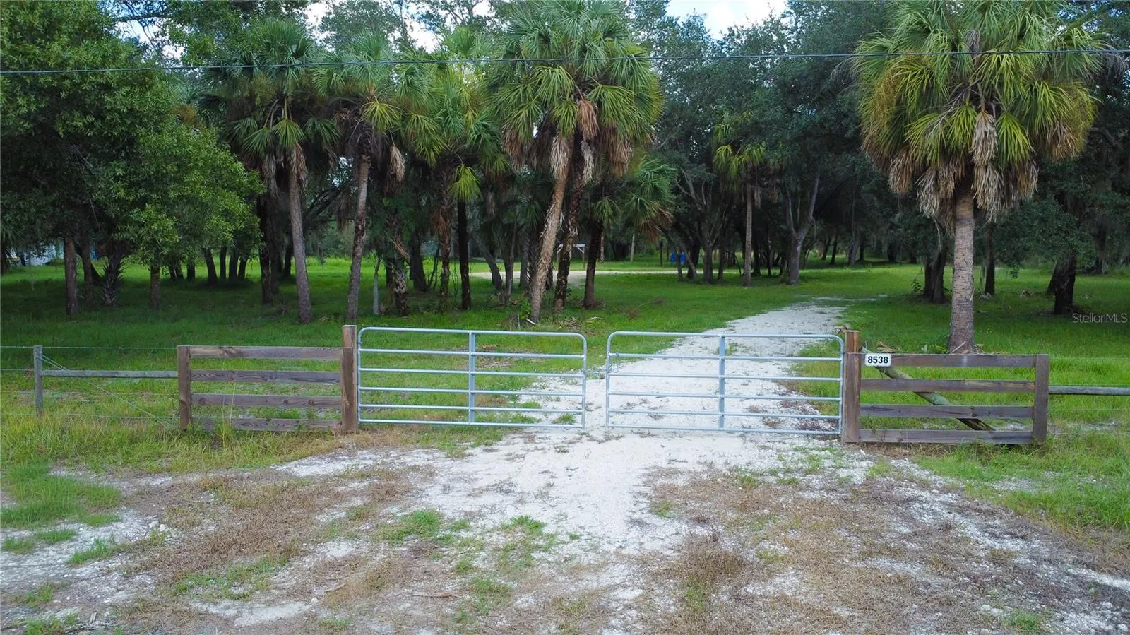 8538 SW OPOSSUM TRL