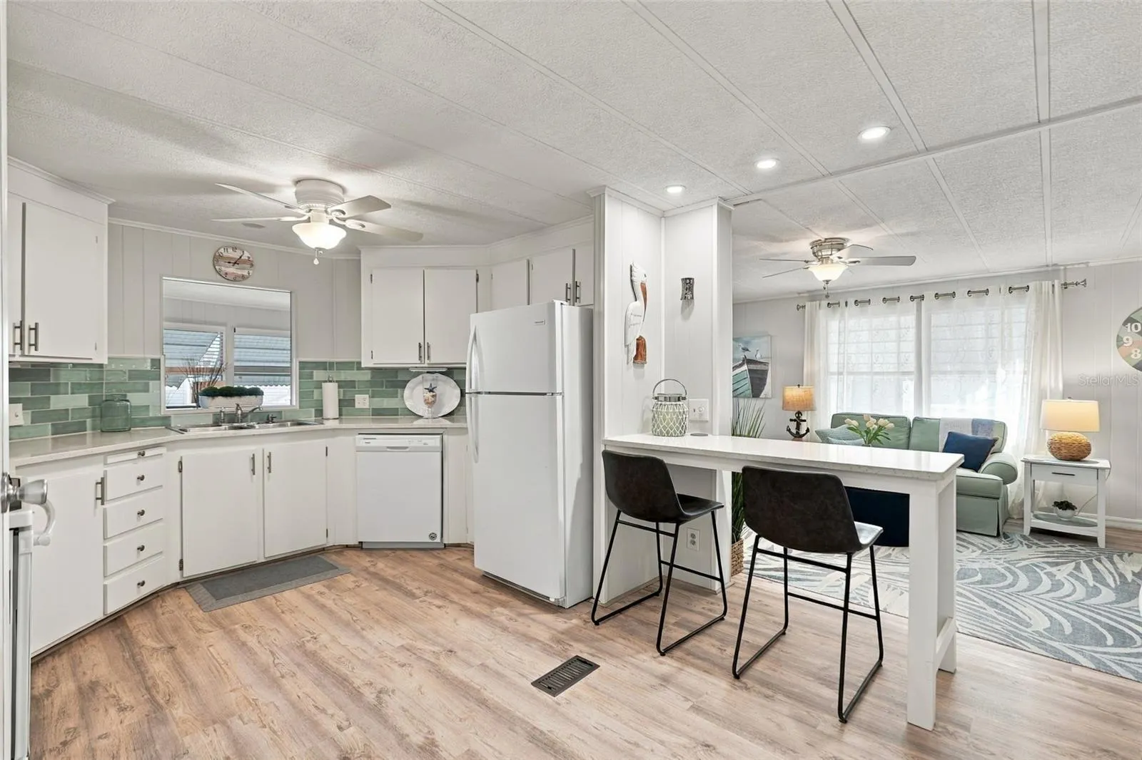 17 LAFITTE DR
