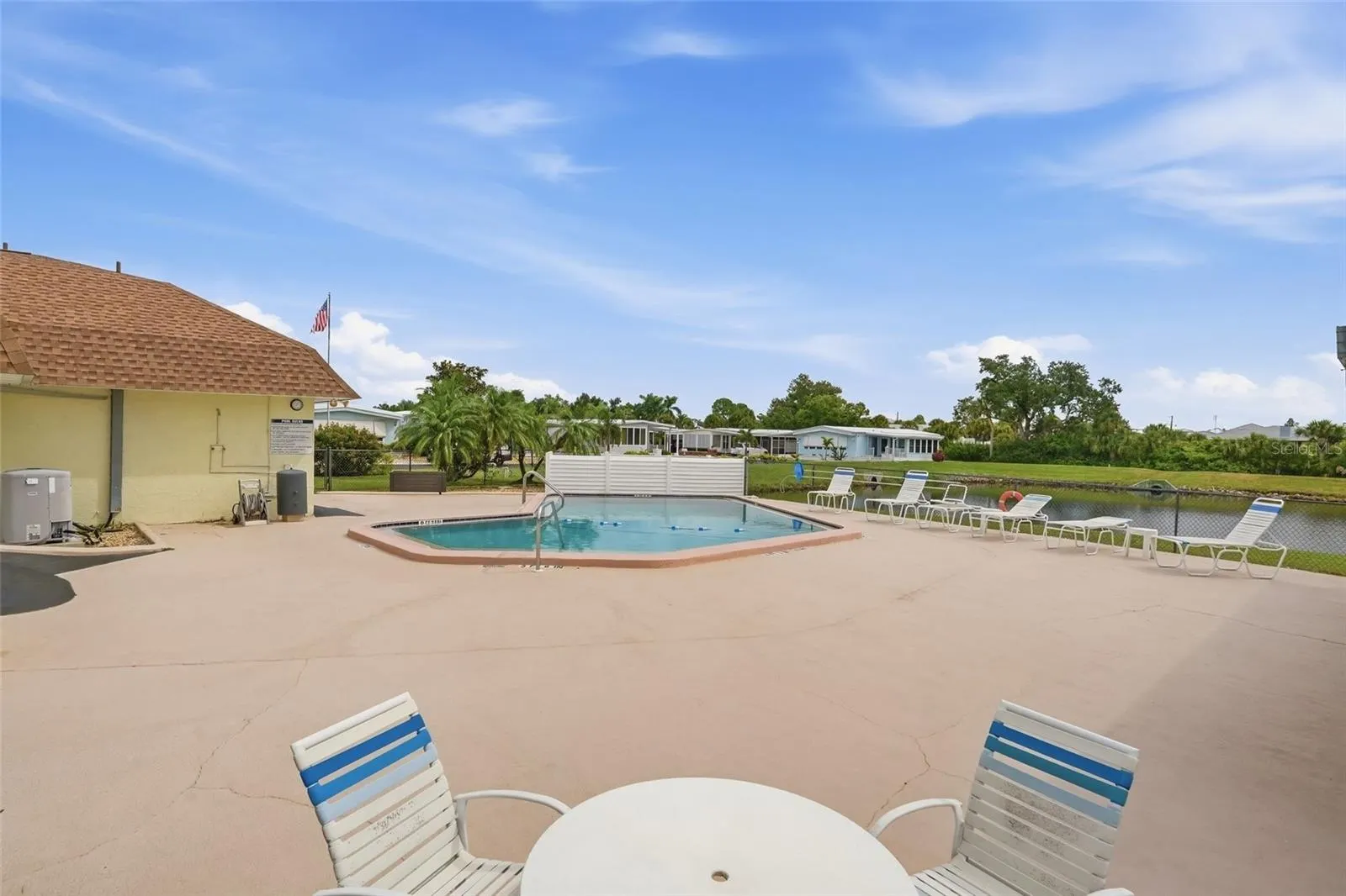 17 LAFITTE DR