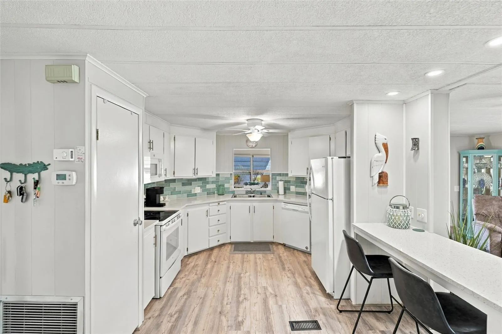17 LAFITTE DR
