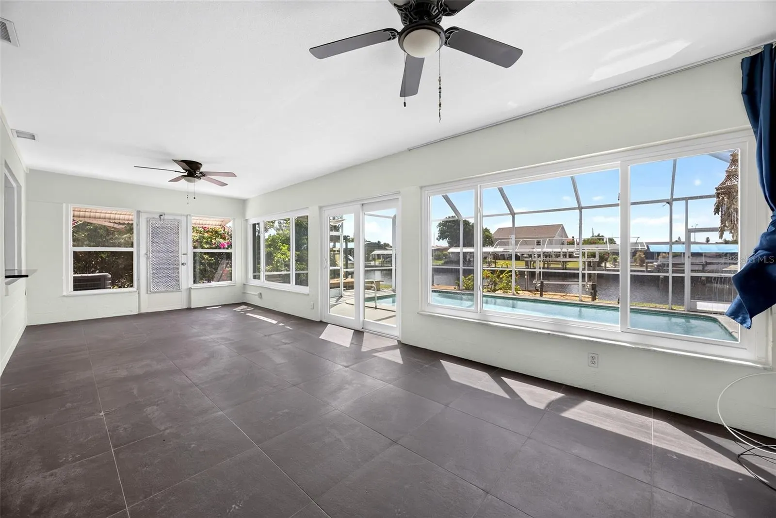 530 LINDLEY TER
