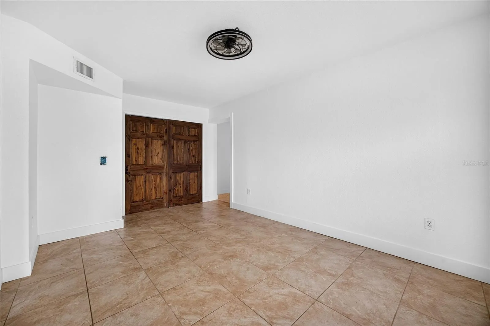 530 LINDLEY TER