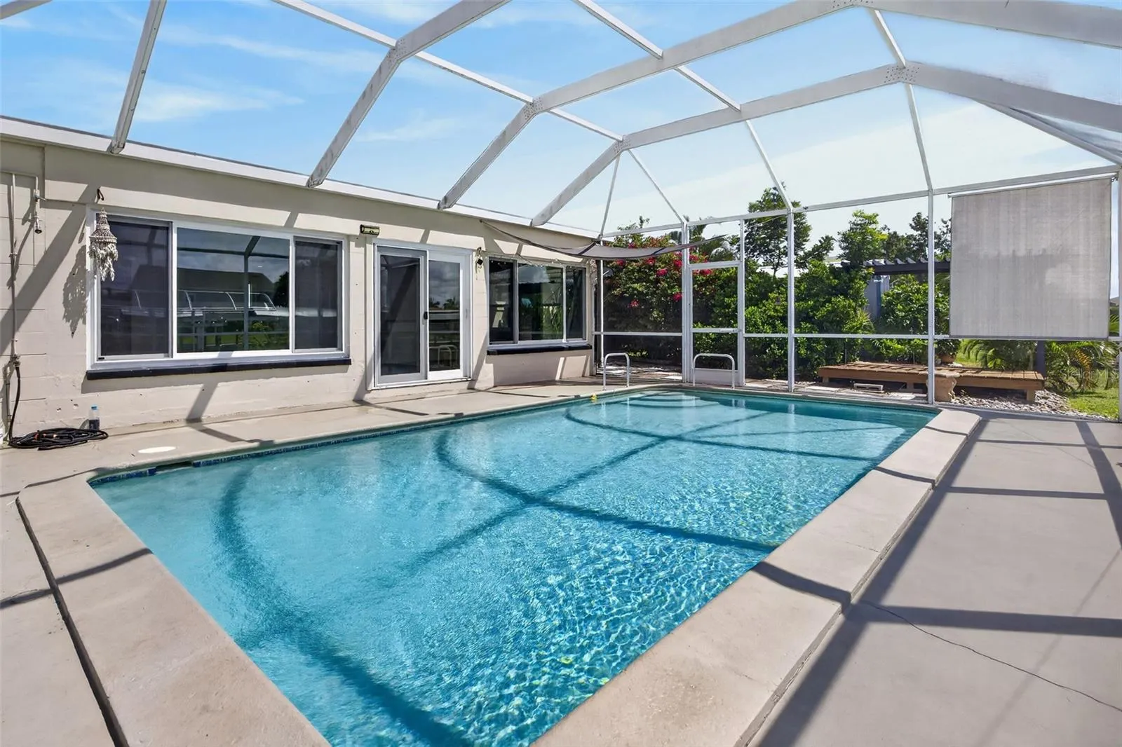 530 LINDLEY TER
