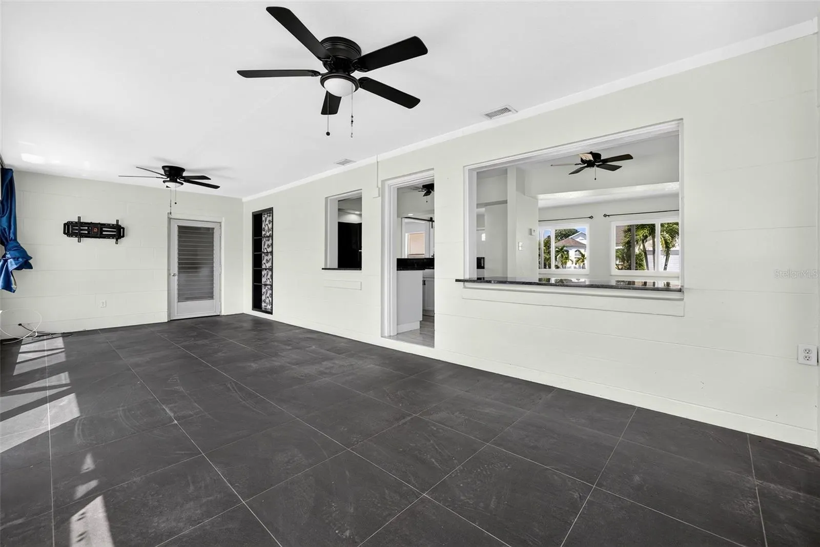 530 LINDLEY TER