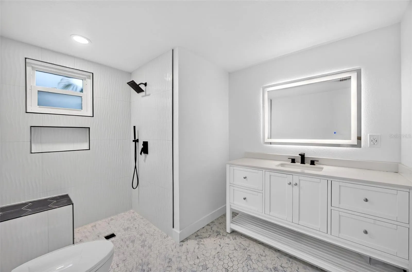 530 LINDLEY TER