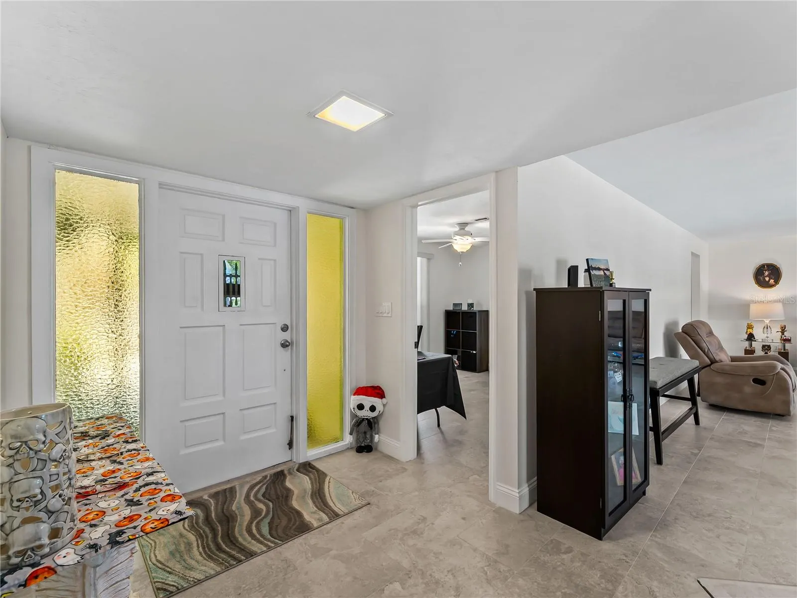 290 3RD ST W