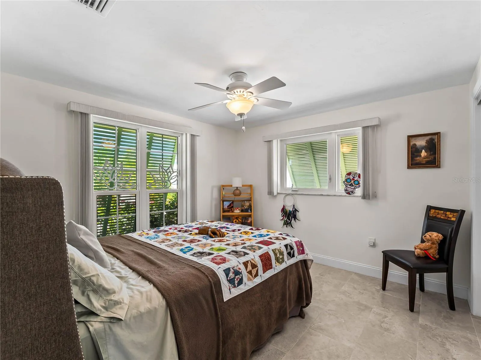 290 3RD ST W