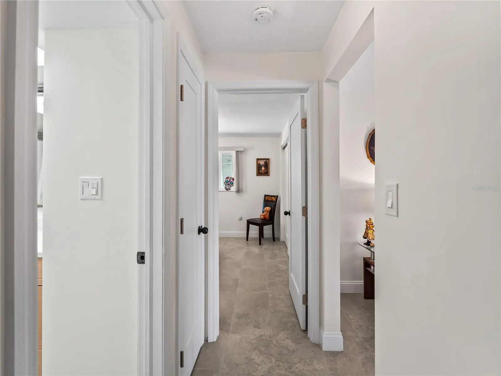 290 3RD ST W