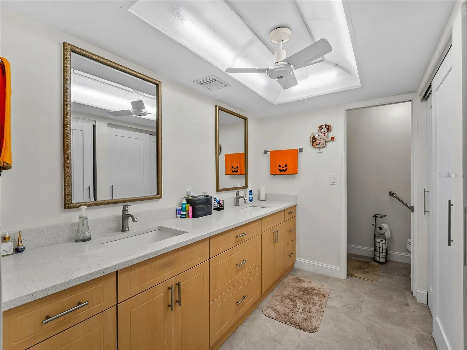290 3RD ST W
