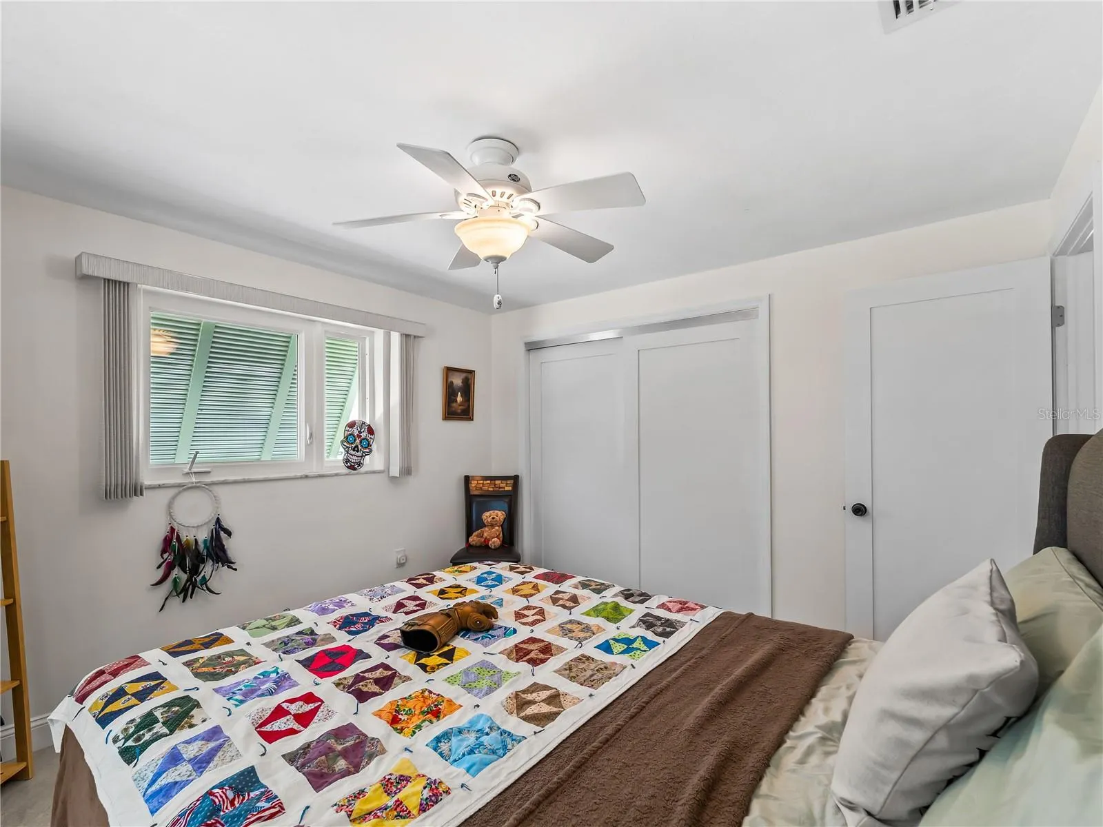 290 3RD ST W