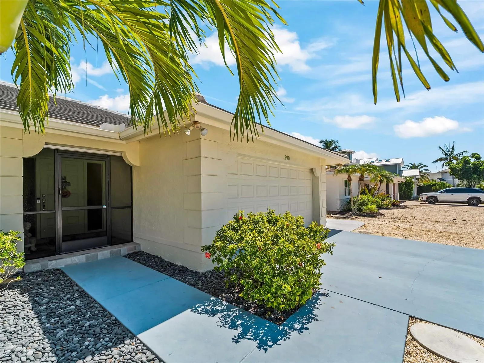 290 3RD ST W