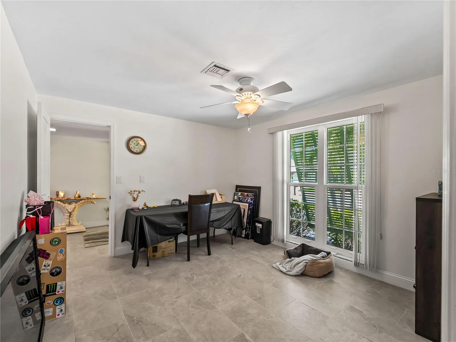 290 3RD ST W