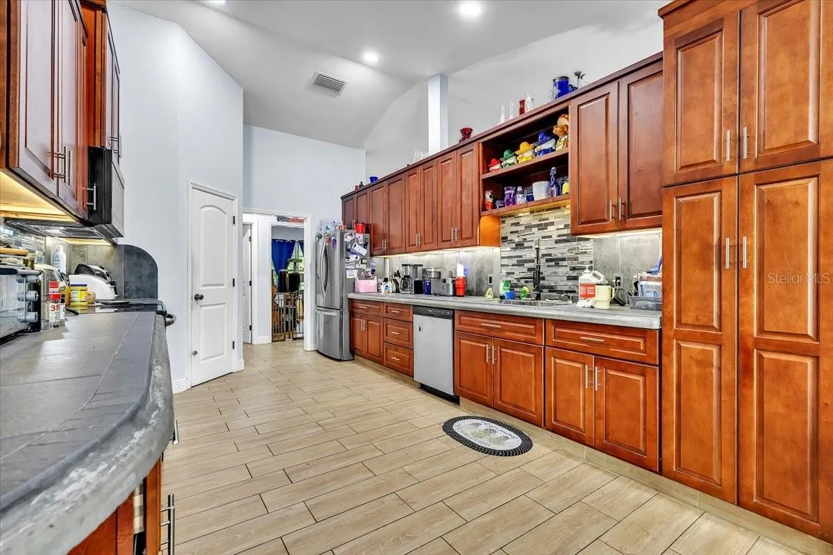 3409 ANDALUSIA BLVD