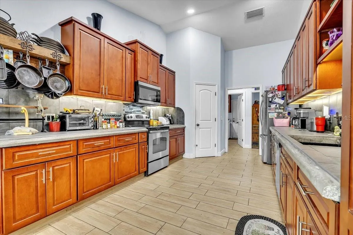 3409 ANDALUSIA BLVD