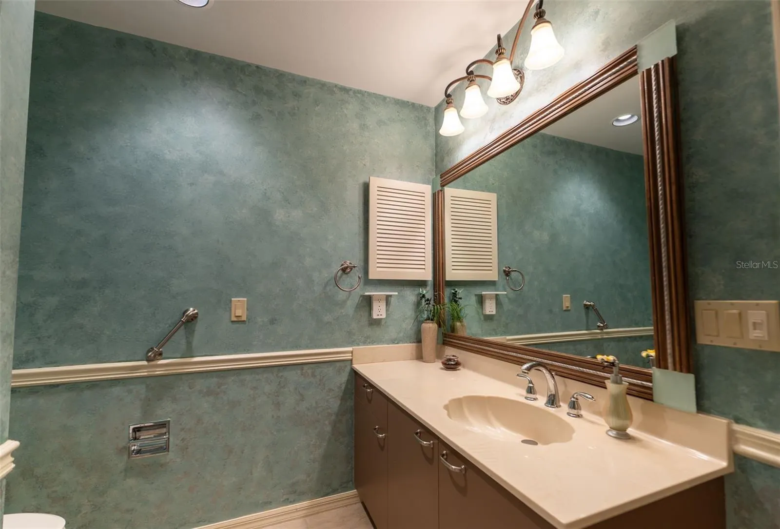 11409 SW COURTNEY DR
