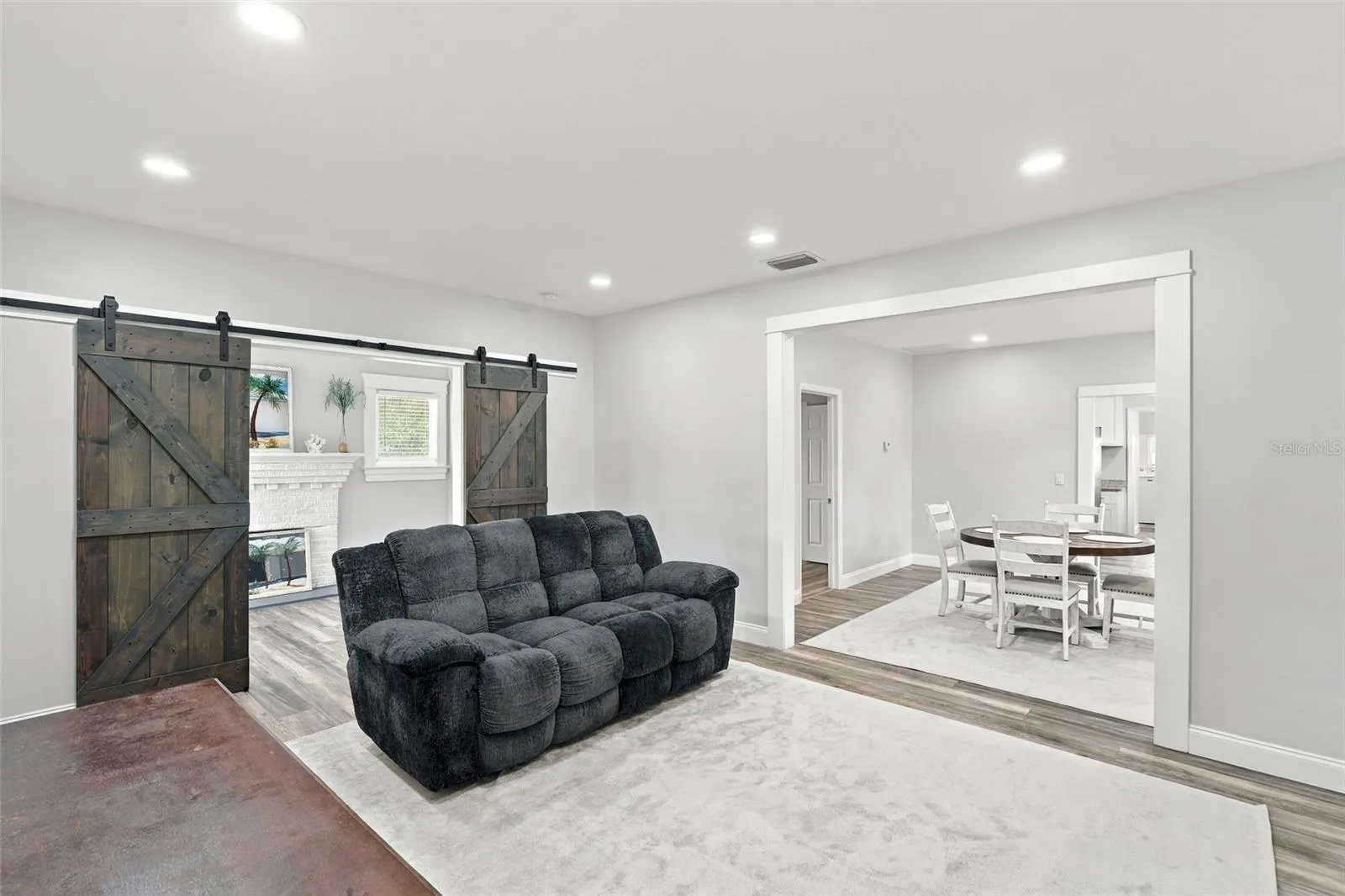 318 N MONROE AVE