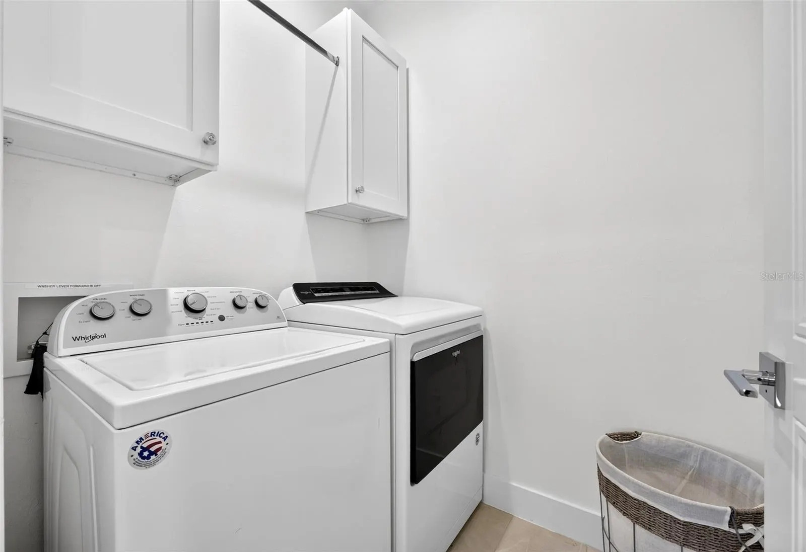 950 W OLYMPIA AVE