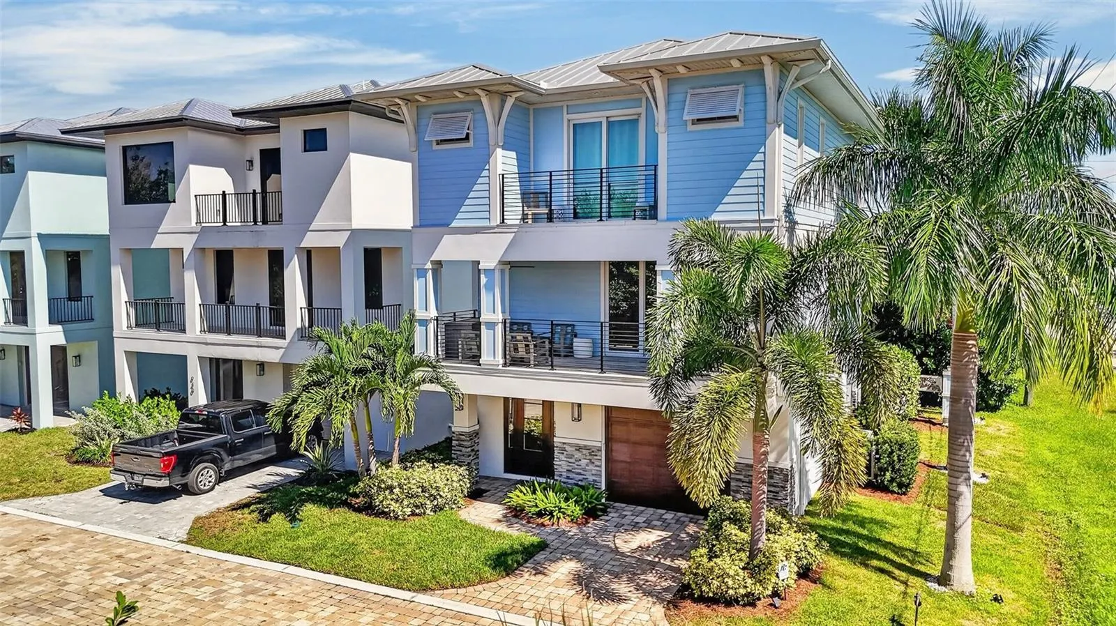 950 W OLYMPIA AVE