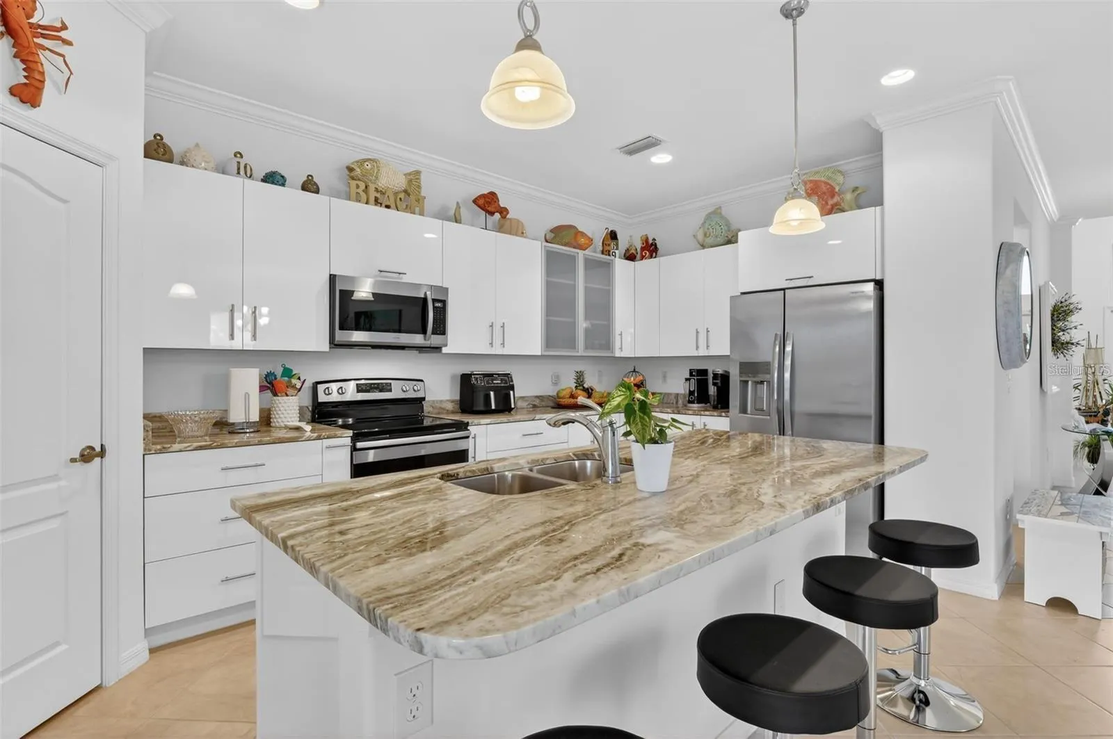 3535 DANDOLO CIR
