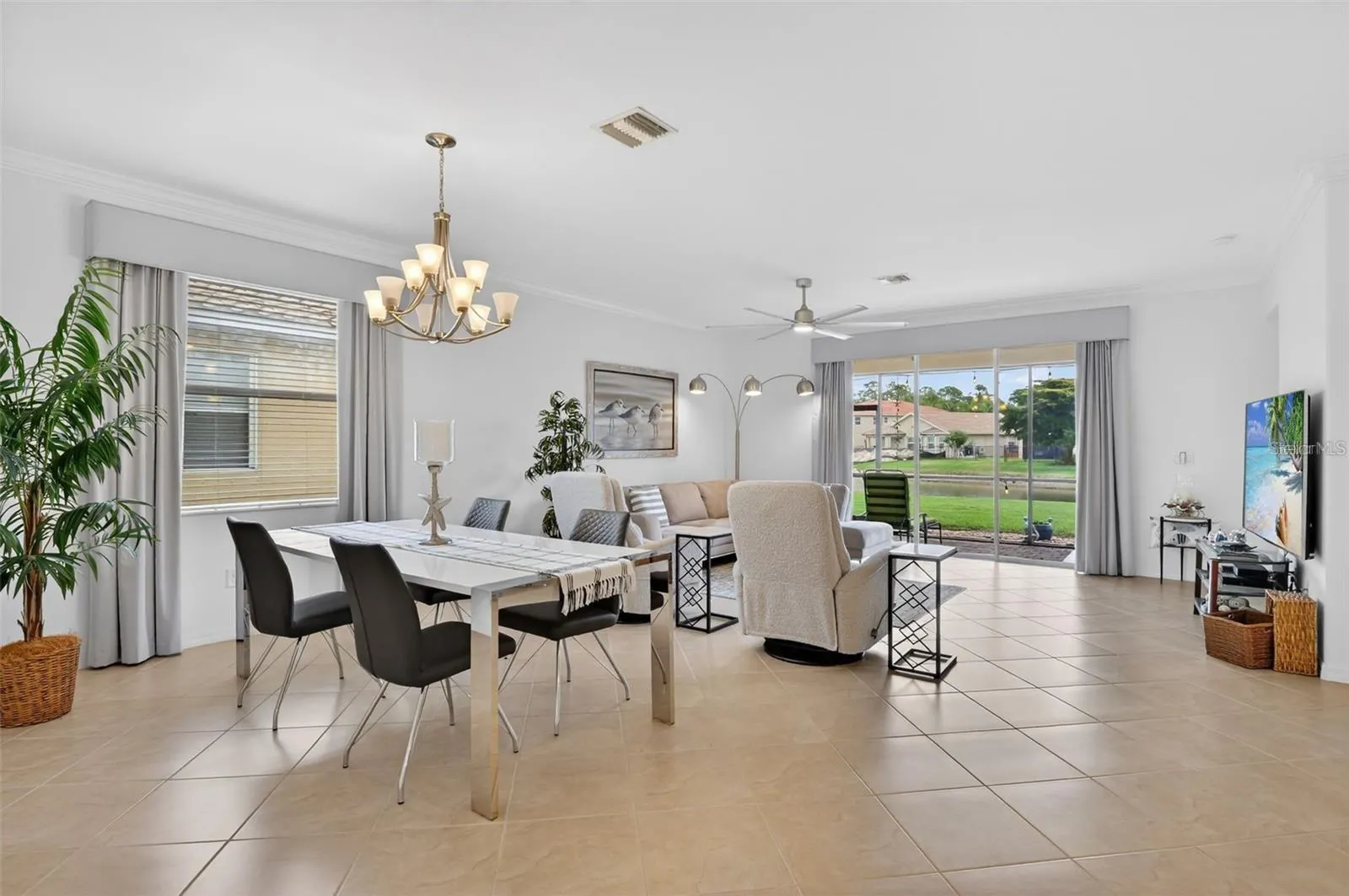3535 DANDOLO CIR