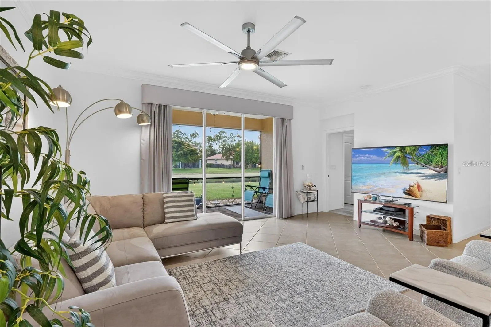 3535 DANDOLO CIR