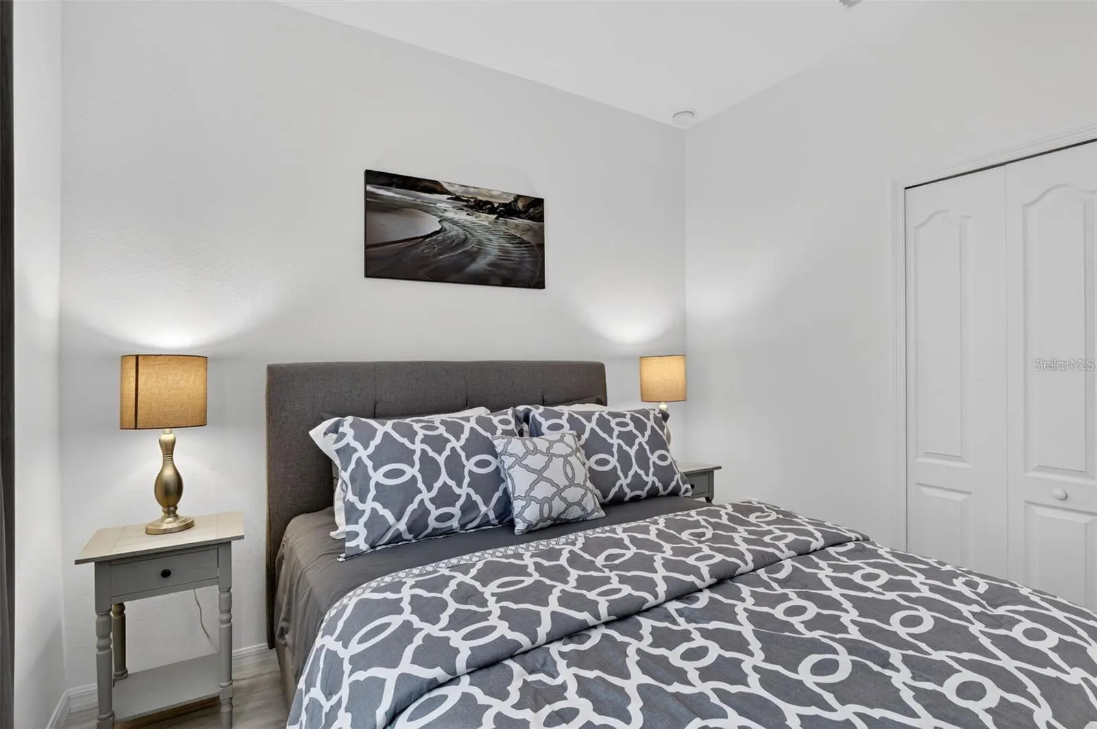 3535 DANDOLO CIR