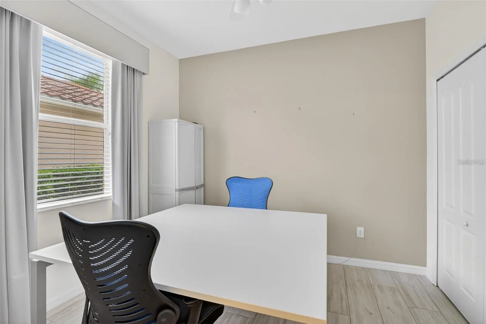 3535 DANDOLO CIR