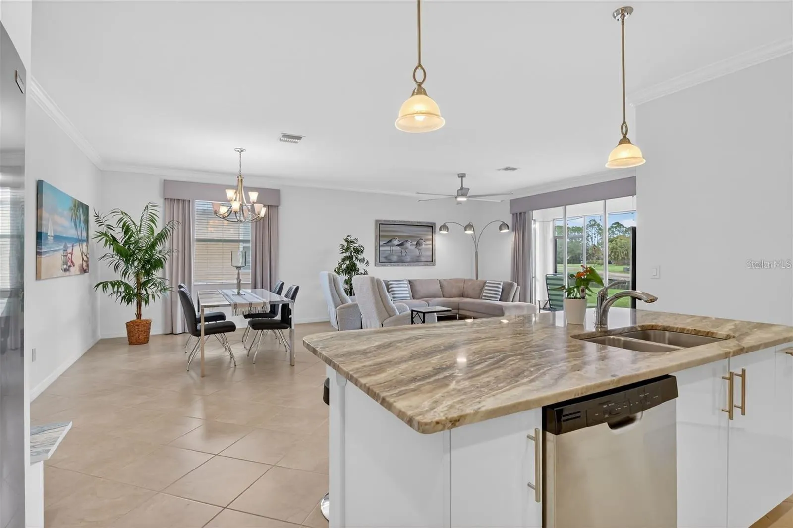 3535 DANDOLO CIR